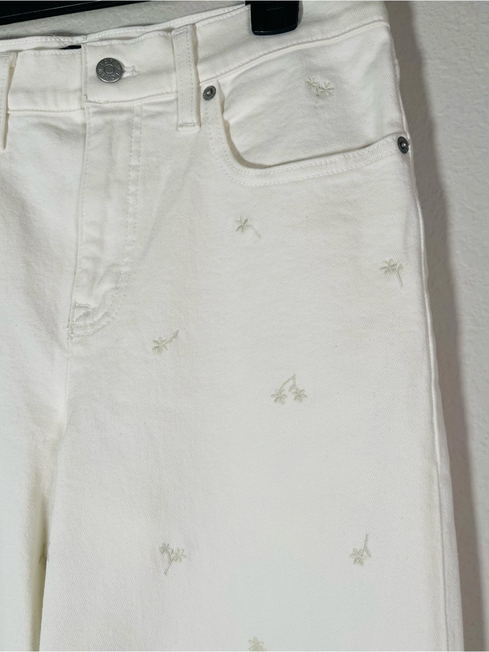 J Crew Fac NWT Wide Leg Embroidered Crop Jeans Size 28T Ivory Denim Embroidery - Picture 2 of 12